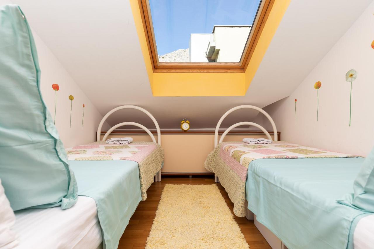 Apartman Monika Omis Bagian luar foto