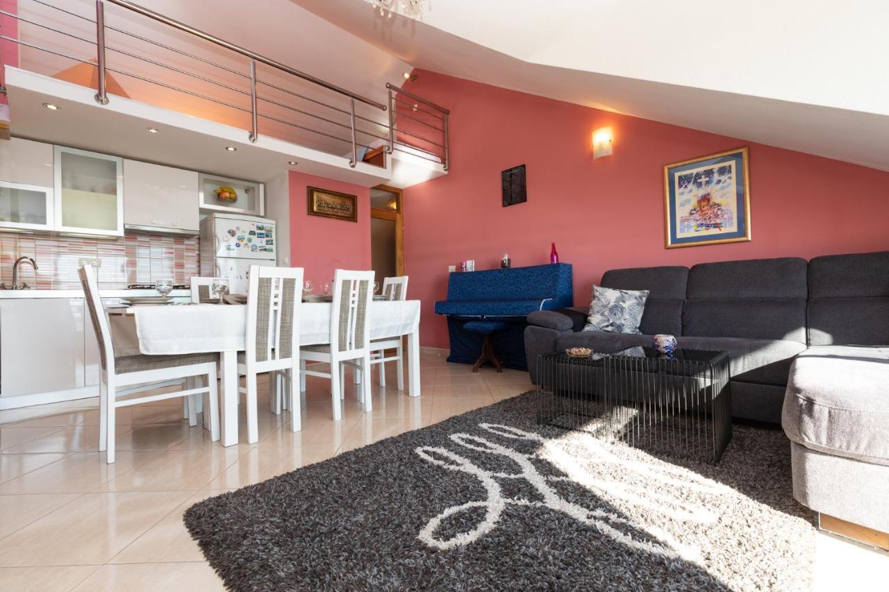 Apartman Monika Omis Bagian luar foto