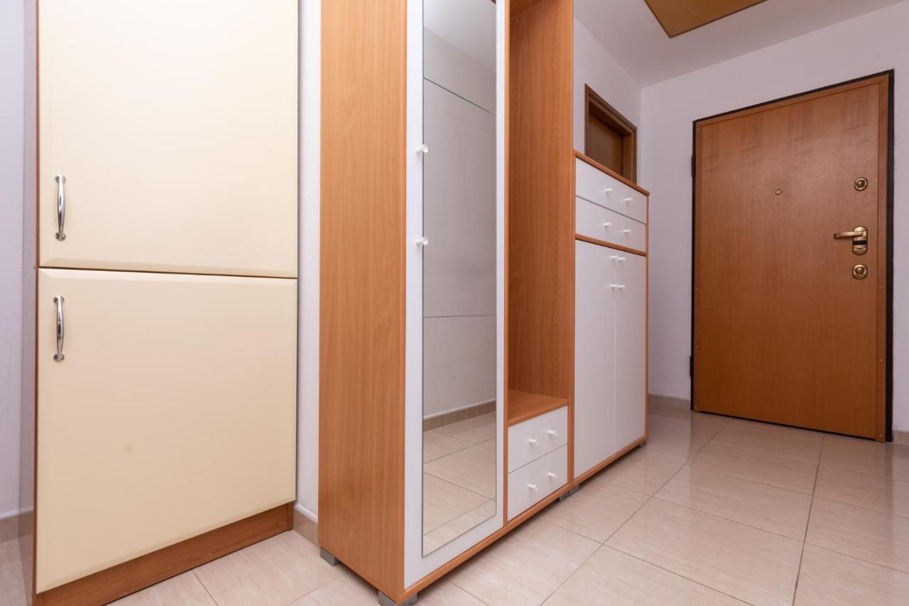 Apartman Monika Omis Bagian luar foto