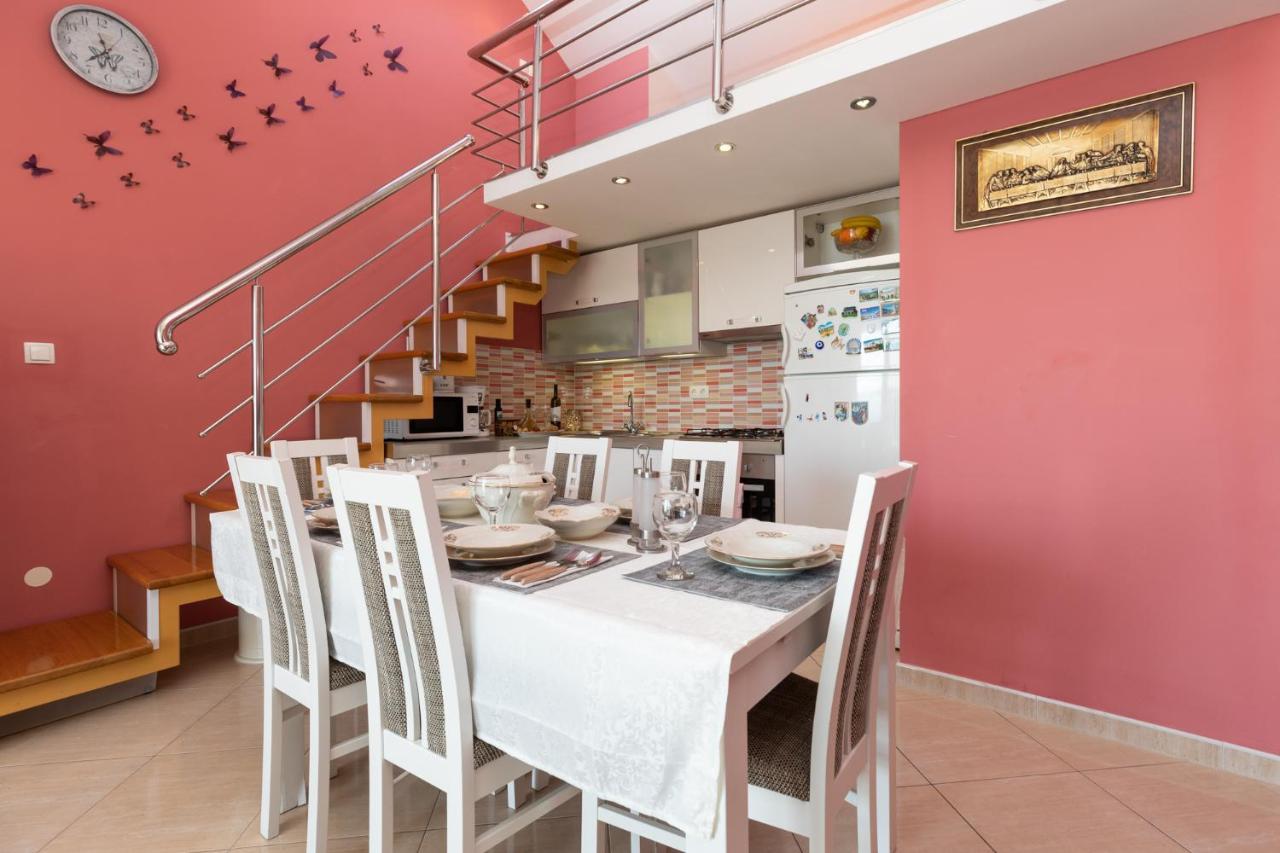 Apartman Monika Omis Bagian luar foto