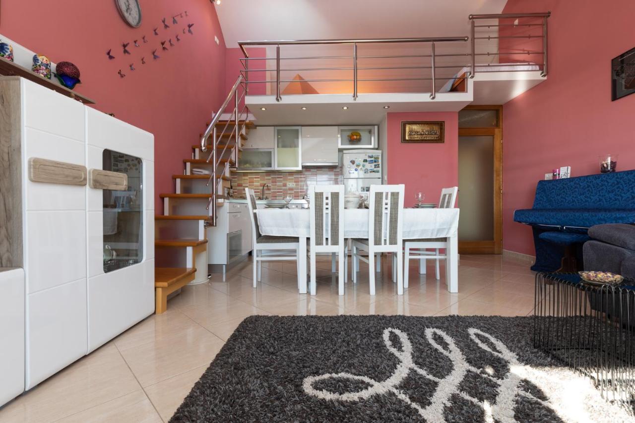Apartman Monika Omis Bagian luar foto